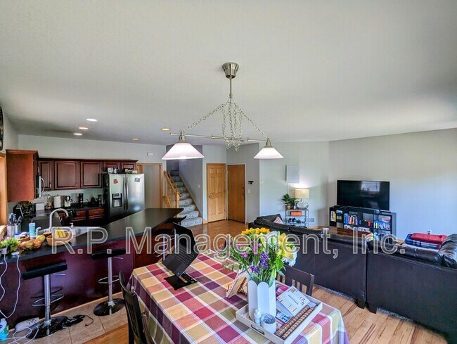 Building Photo - 3128 Lyndale Ave S
