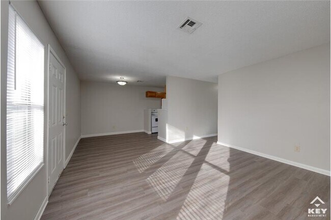 Foto del edificio - 1324 N Minneapolis St