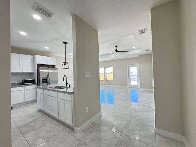 Building Photo - 6702 El Freno Ln