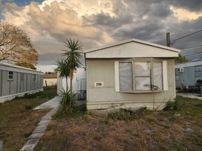 Building Photo - 219 Dairy Rd