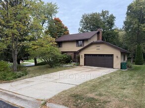 Building Photo - 5206 Summer Trail Rd