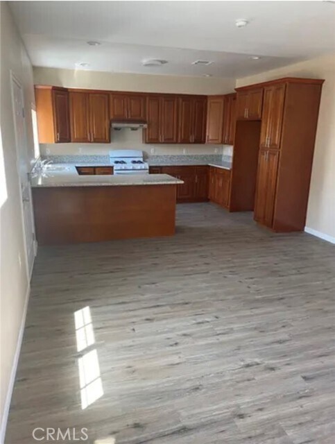 Building Photo - 2666 Humbert Ave