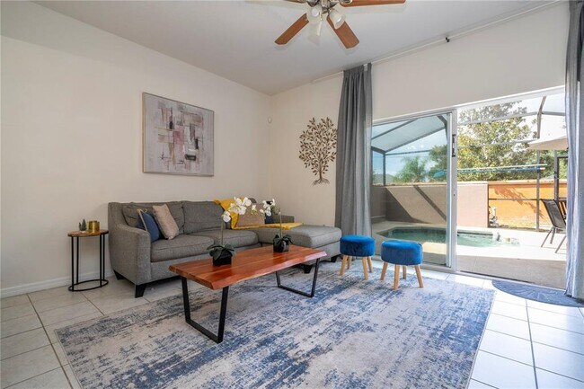 Building Photo - 1030 Las Fuentes Dr