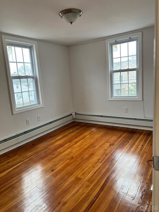 19 Robert St, South River, NJ 08882 Condo for Rent in South River, NJ