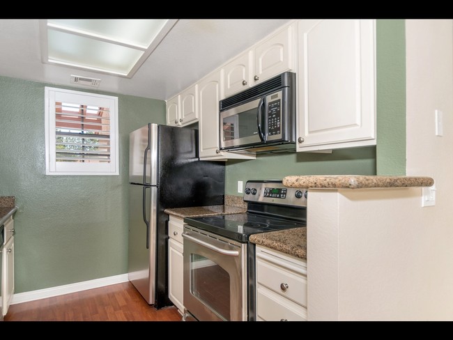Building Photo - 12051 Alta Carmel Ct