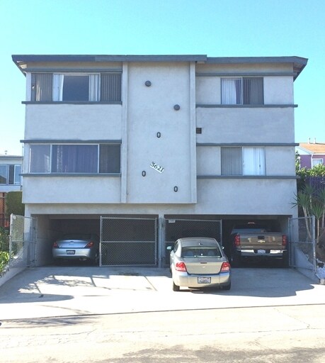 Building Photo - 5621 Edgemar Ave