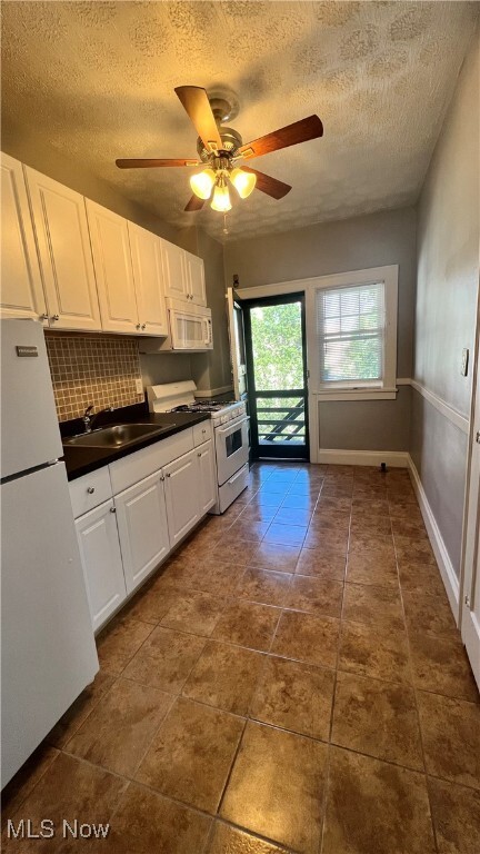 1425 Waterbury Rd Lakewood, OH 44107 – photo 4