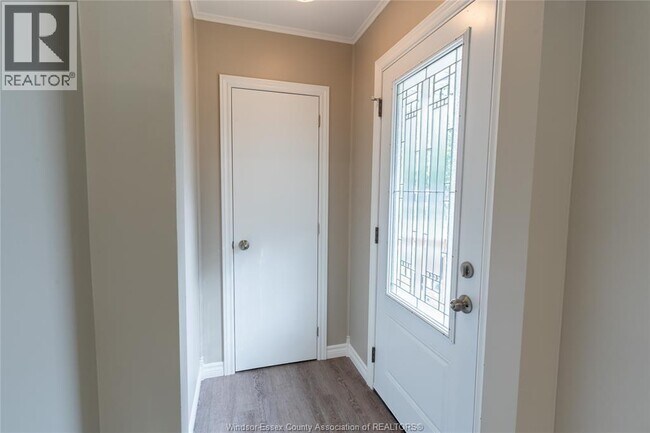 Photo du bâtiment - 1951 Larkin Rd