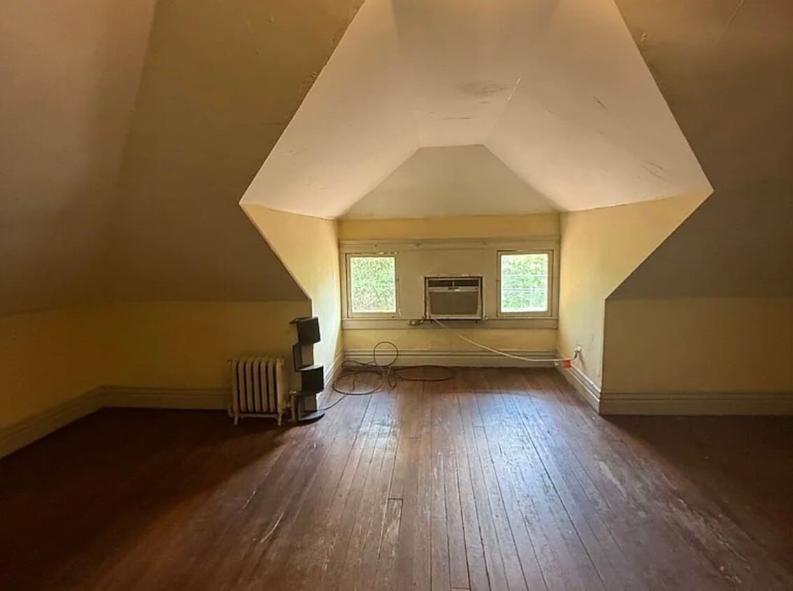 Building Photo - 207 Bradford St