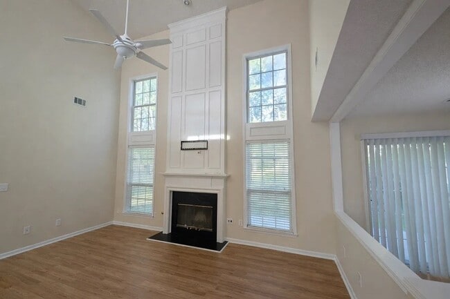 Building Photo - 2648 Morgan Lake Dr NE