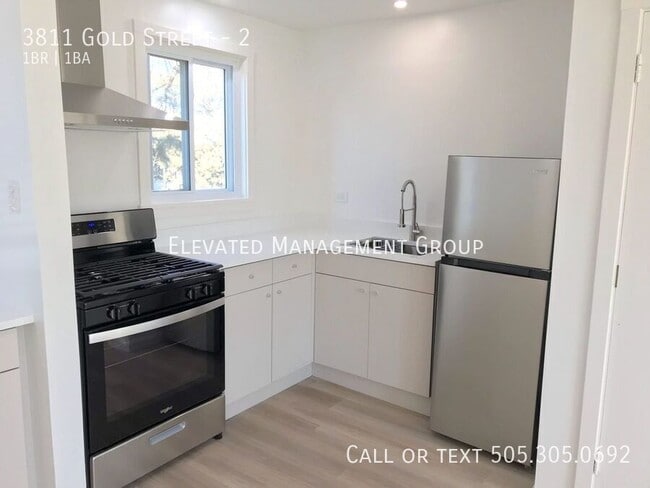 Building Photo - 3811 Gold St