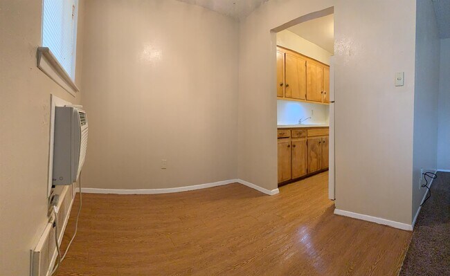 Building Photo - 124 Columbia Ln