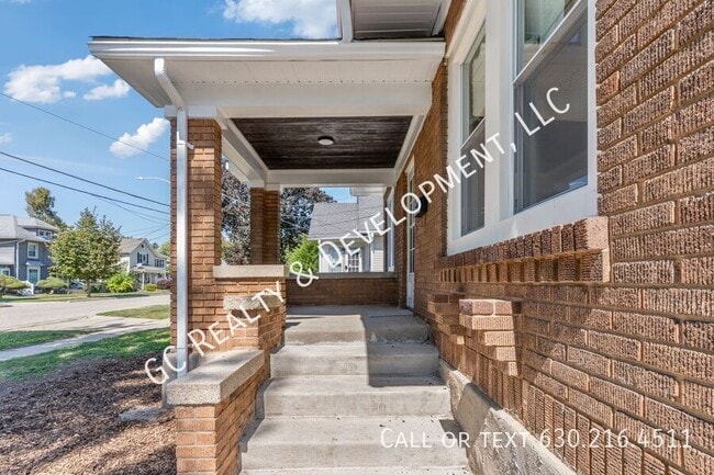 Foto del edificio - 375 Moseley St