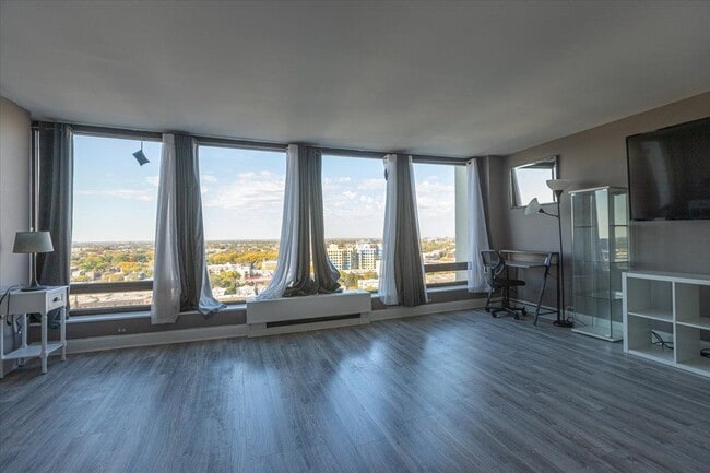 Foto del edificio - 5445 N Sheridan Rd