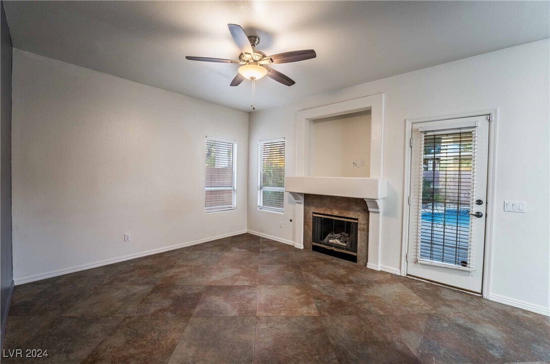 Building Photo - 3533 Tuscany Village Dr