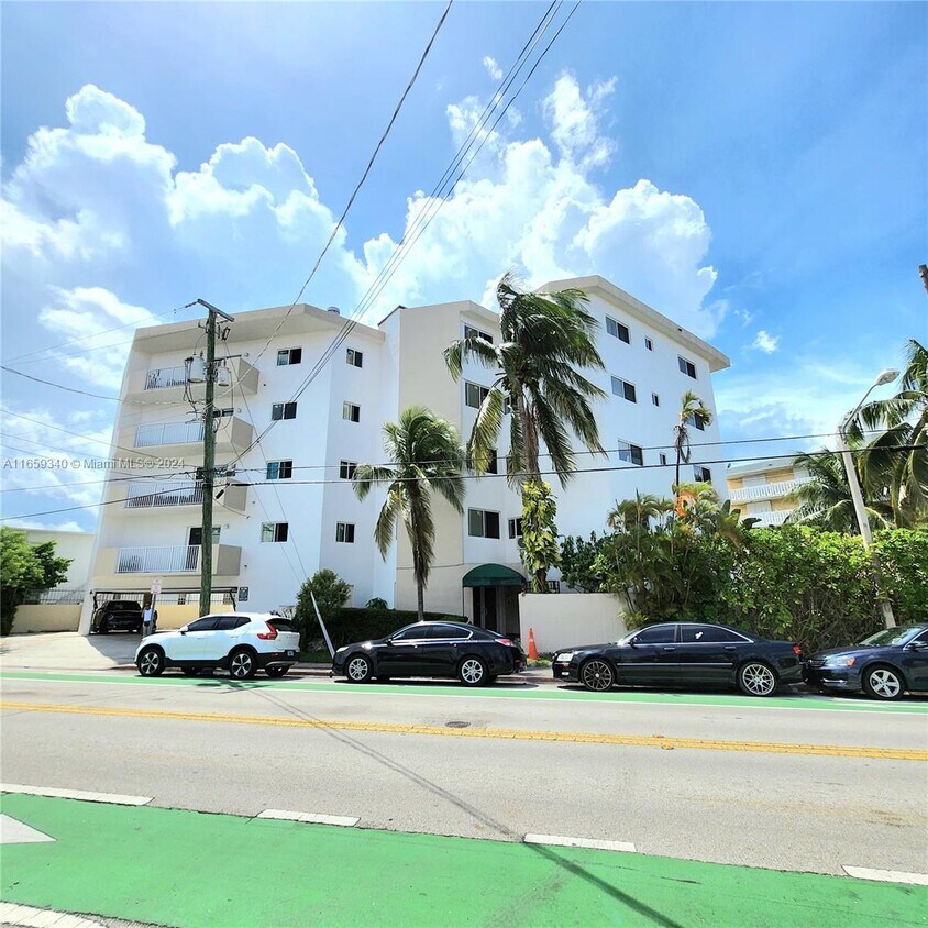 Primary Photo - 7830 Dickens Ave