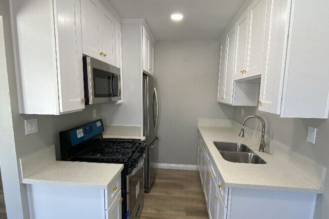 Foto del edificio - 3568 E 56th St