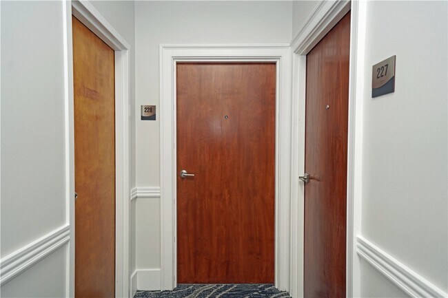 Foto del edificio - 184 N Main St