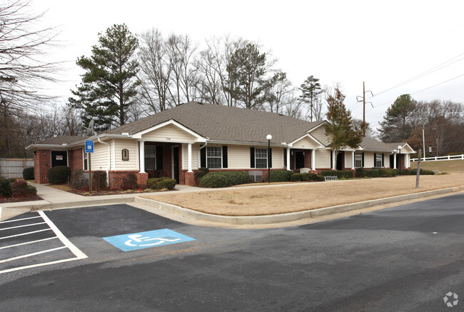 Foto del edificio - Valley Hill Senior Apartments