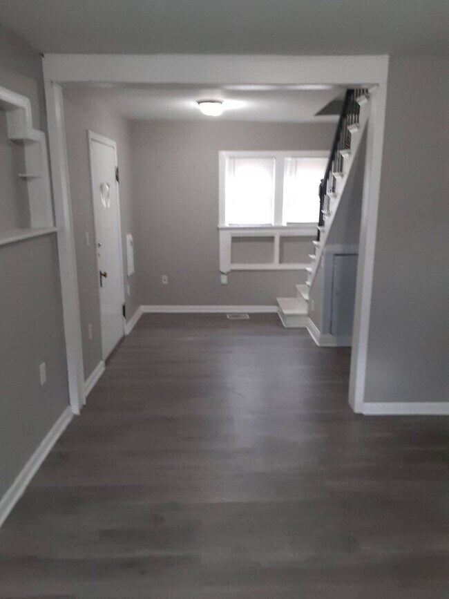 Foto del edificio - Welcome to 1161 Lincoln! 2 bedrooms & 1.5 bths