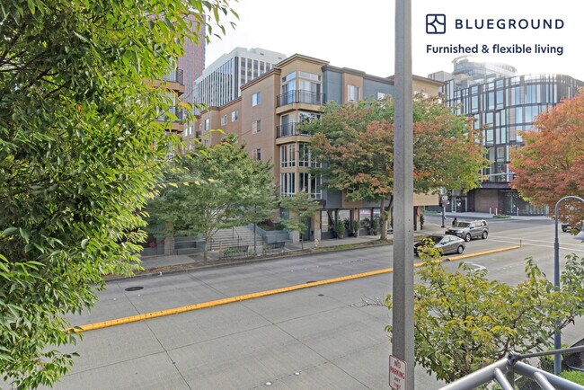 Building Photo - 11000 NE 10th St