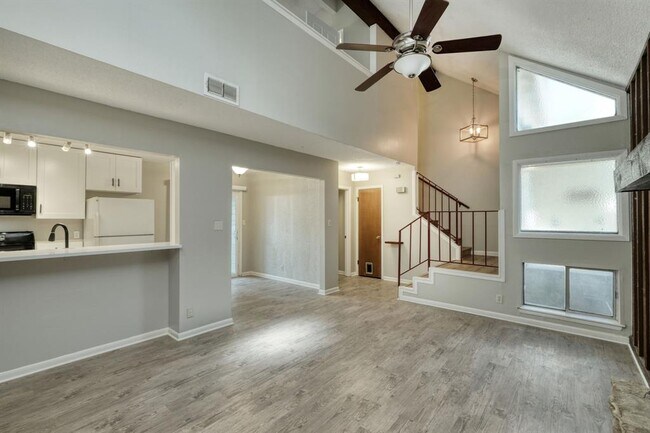 Foto del edificio - 2711 St Edwards Cir