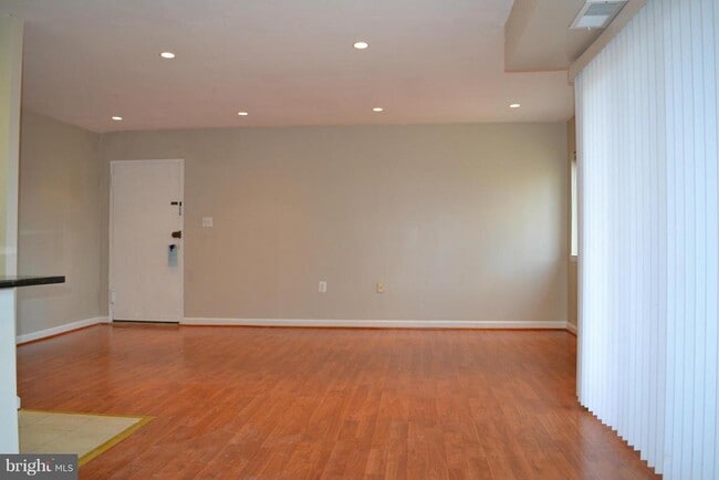 Building Photo - 12413 Braxfield Ct