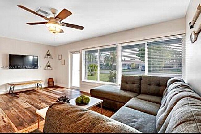 Foto del edificio - 2233 SE 13th St