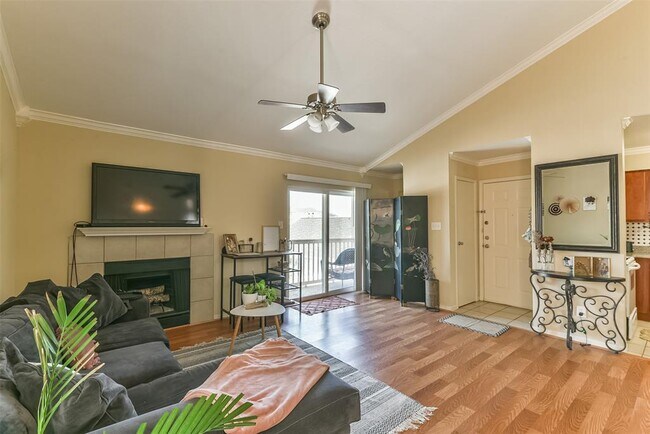 Foto del edificio - 3506 Cove View Blvd