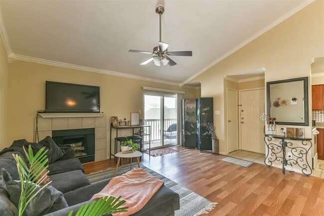 Building Photo - 3506 Cove View Blvd