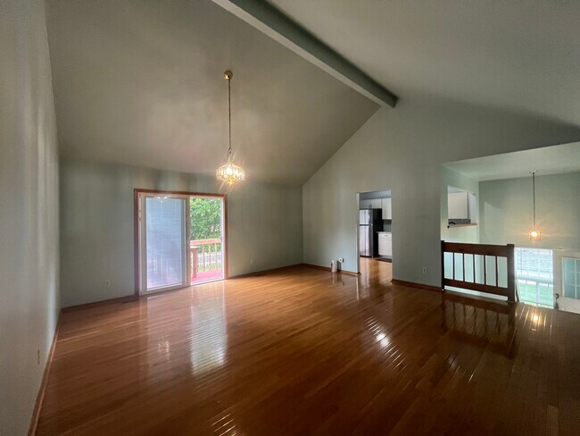 Foto del edificio - 965 Amberwood Pl