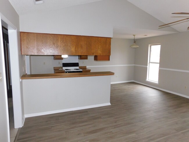 Building Photo - 6565 Fairwood Cove Horn Lake, MS 38637