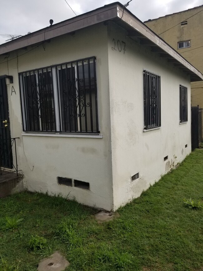 Foto del edificio - Cozy 1 bed one Bath unit