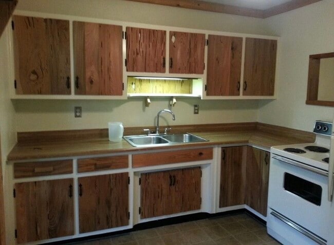 Building Photo - 12386 Second St