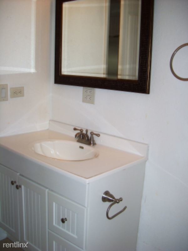 Building Photo - 1 br, 1 bath Apartment - 5805 A1A South