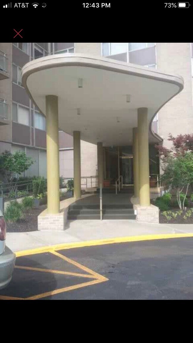 4545 Wornall Rd Unit 204, Kansas City, MO 64111 Condo for Rent in