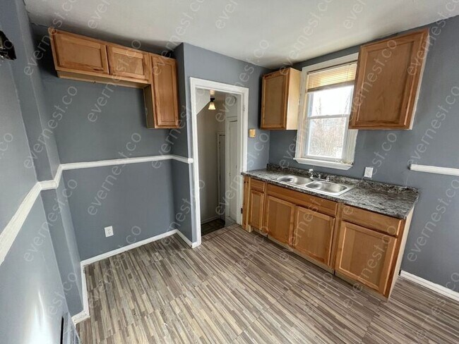 Building Photo - 13954 Vaughan St