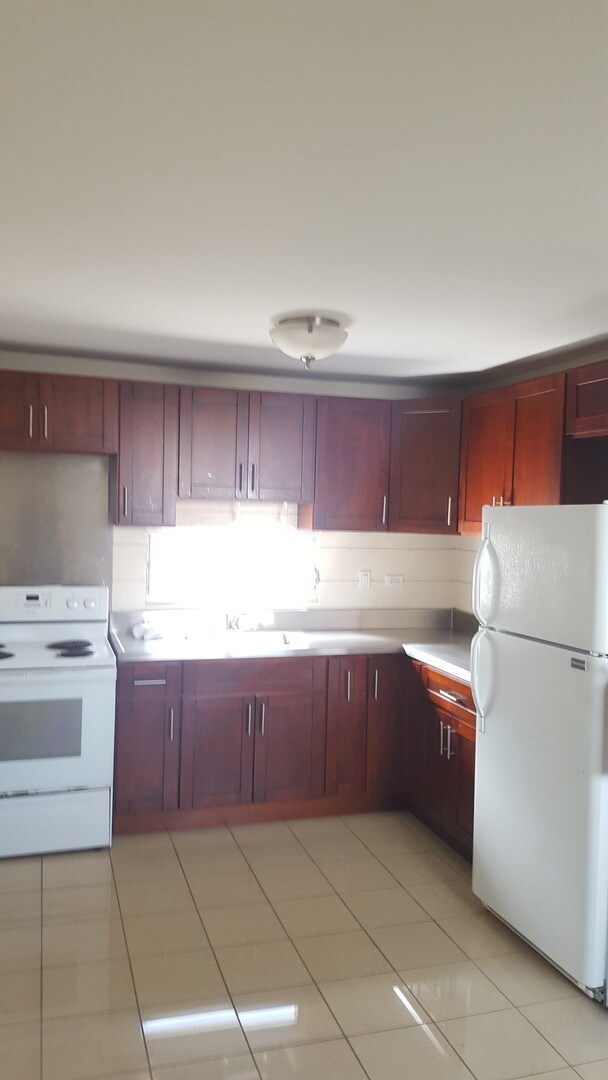Foto del edificio - McCully/Moiliili - A 1 bedroom 1 bathroom ...