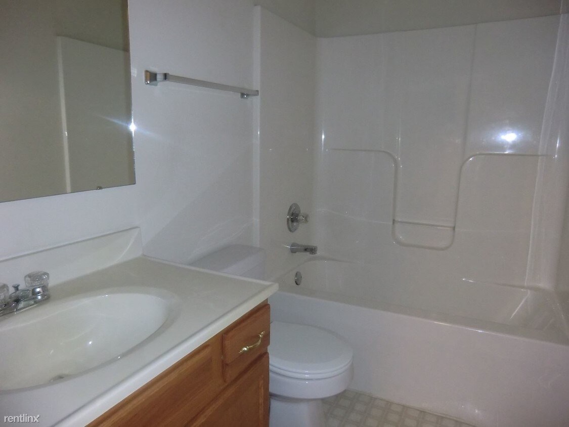 Primary Photo - 1152 Williams St