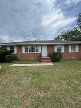 Building Photo - 709 Luther Dr