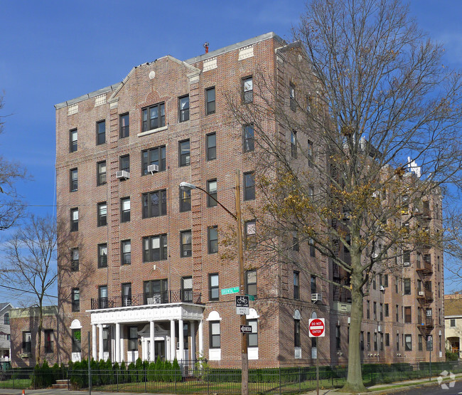 301 Oriental Boulevard - Apartments in Brooklyn, NY | Apartments.com