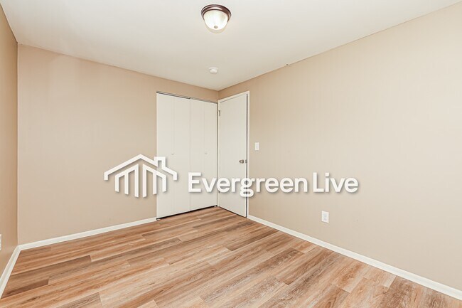 Building Photo - 6509 Harhmanville Rd