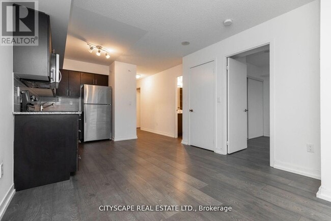 Building Photo - 1420 Dupont St