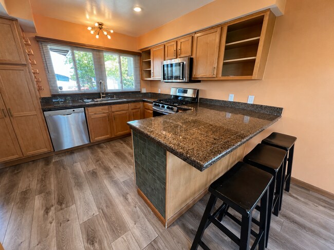 Foto del edificio - Stunning 3-Level Home with Canyon Views, Private Spa & Multiple Outdoor Living Spaces!