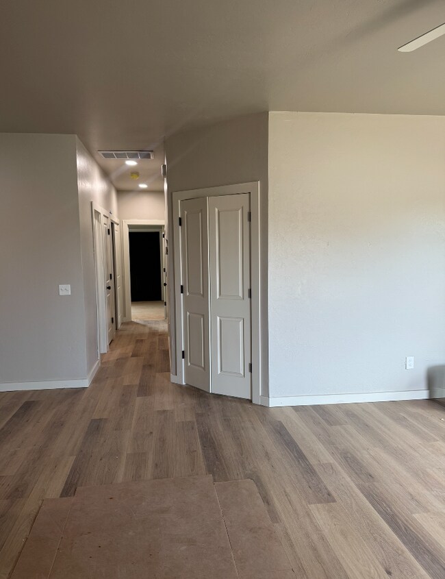 Foto del edificio - 5120 Brooke Rd
