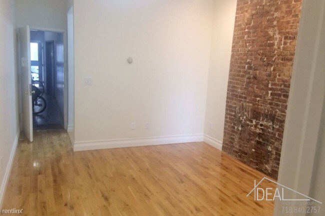 Building Photo - 816 Bergen St