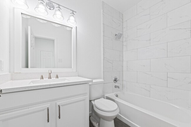 Building Photo - 13112 Trail Manor Dr