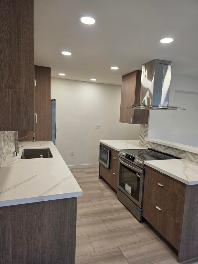 Cocina - 4100 Lake Washington Blvd N