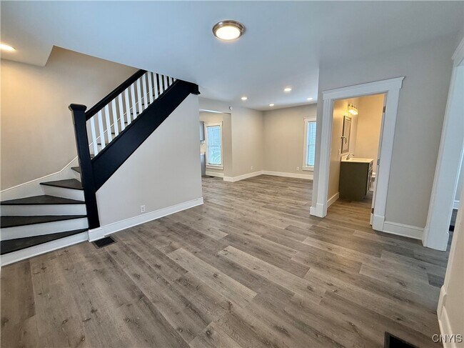 Building Photo - 213 W Main St