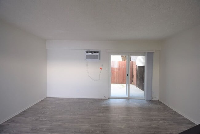 Building Photo - 5939 Cedros Ave